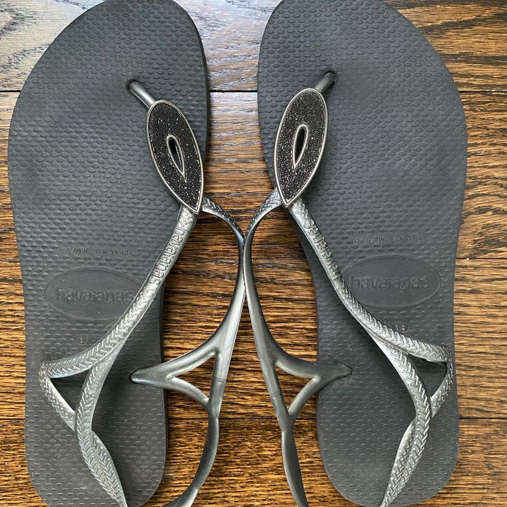 Havaiana’s strapped sandal size 7/8